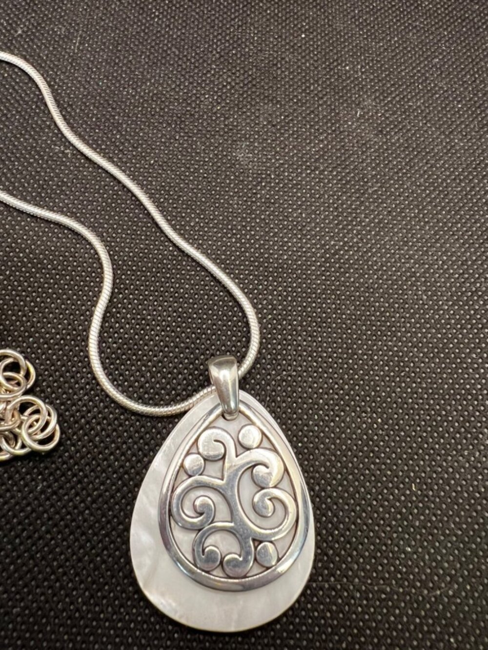 Brighton Contempo Shell Silver River Stone Pendant Necklace J46682 16” - Picture 10 of 10